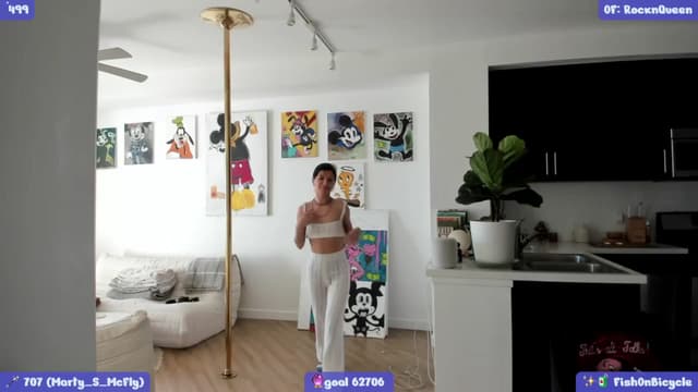 Gallery image thumbnail from litty's myfreecams stream on, 04/10/2024, 24:18 image 16 of 20