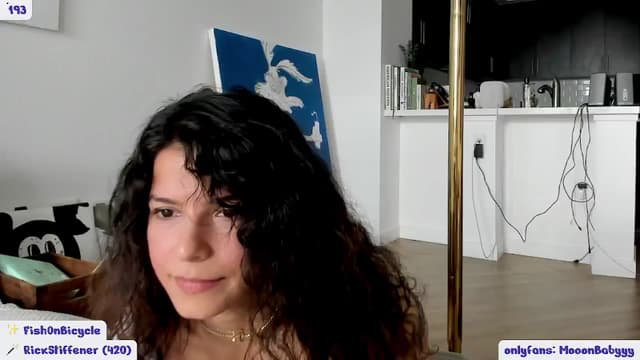 Gallery image thumbnail from litty's myfreecams stream on, 05/04/2024, 22:06 image 18 of 20