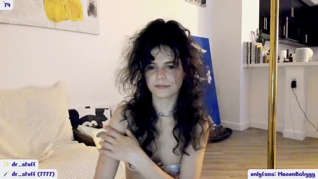 Gallery image thumbnail from litty's myfreecams stream on, 05/05/2024, 04:07 image 15 of 20
