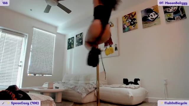 Gallery image thumbnail from litty's myfreecams stream on, 06/10/2024, 02:42 image 14 of 20