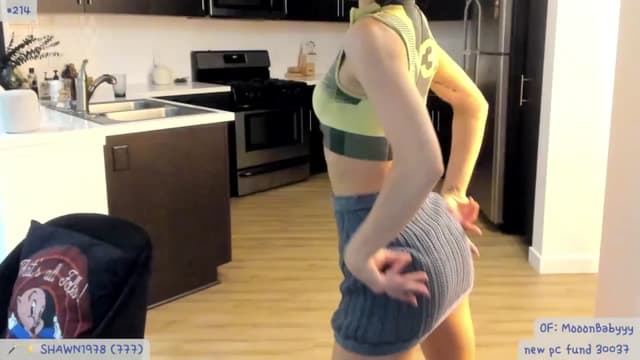 Gallery image thumbnail from litty's myfreecams stream on, 06/18/2024, 04:43 image 12 of 20