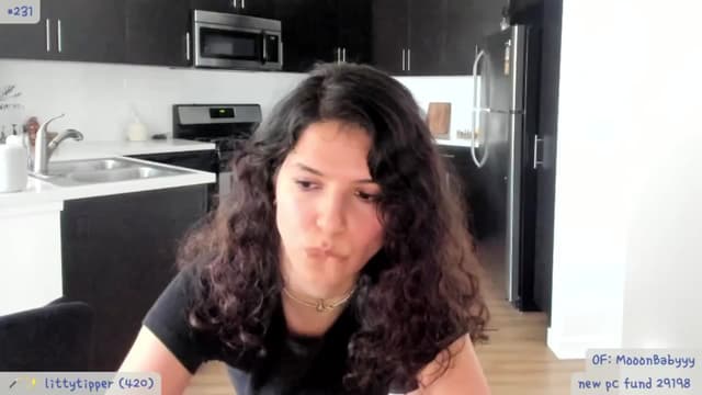 Gallery image thumbnail from litty's myfreecams stream on, 06/19/2024, 24:02 image 17 of 20
