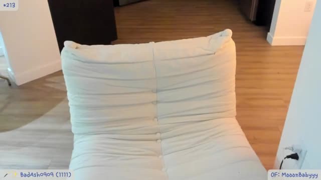 Gallery image thumbnail from litty's myfreecams stream on, 06/19/2024, 04:24 image 14 of 20