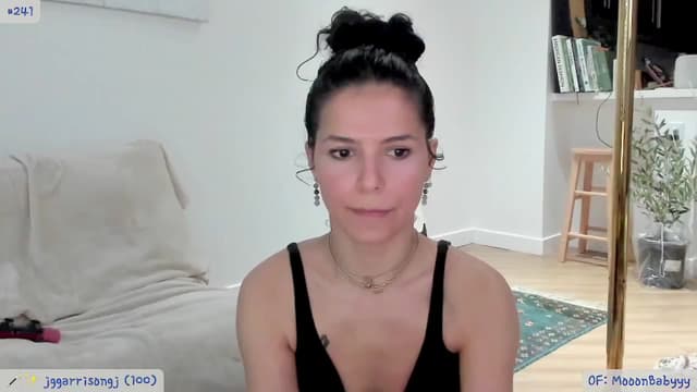 Gallery image thumbnail from litty's myfreecams stream on, 06/22/2024, 05:30 image 12 of 20