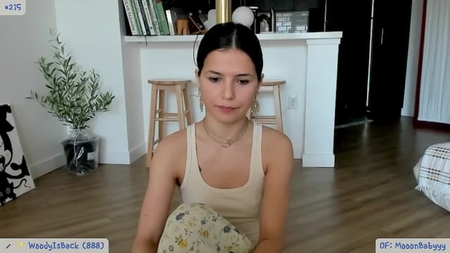 Gallery image thumbnail from litty's myfreecams stream on, 06/24/2024, 24:57 image 3 of 20
