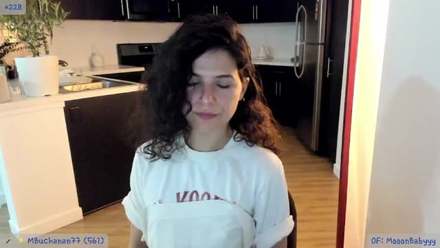 Gallery image thumbnail from litty's myfreecams stream on, 06/28/2024, 02:40 image 18 of 20