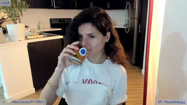 Gallery image thumbnail from litty's myfreecams stream on, 06/28/2024, 02:40 image 17 of 20