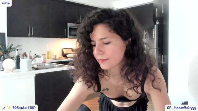 Gallery image thumbnail from litty's myfreecams stream on, 07/06/2024, 22:32 image 14 of 20