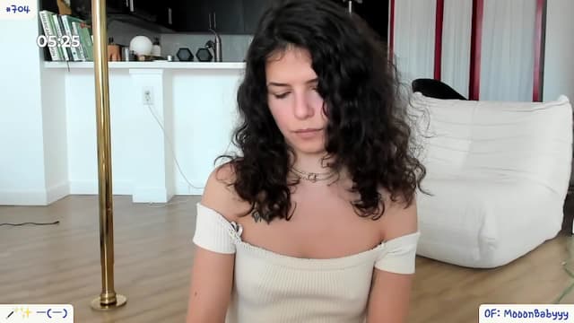 Gallery image thumbnail from litty's myfreecams stream on, 07/09/2024, 23:33 image 12 of 20