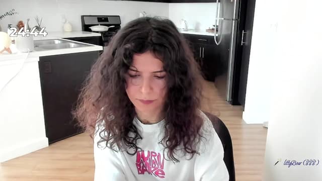 Gallery image thumbnail from litty's myfreecams stream on, 09/13/2024, 24:23 image 8 of 20