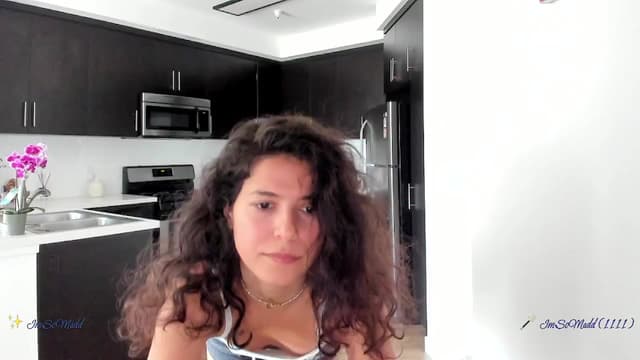 Gallery image thumbnail from litty's myfreecams stream on, 09/21/2024, 24:03 image 8 of 20