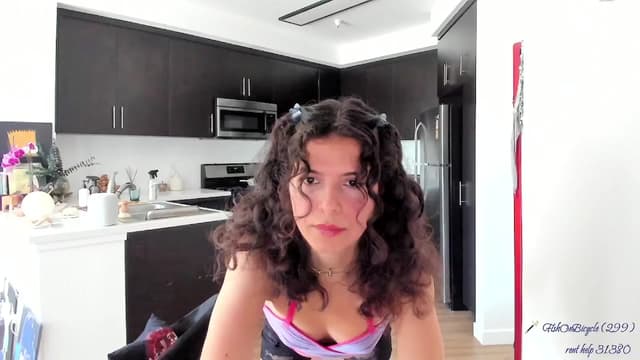 Gallery image thumbnail from litty's myfreecams stream on, 09/26/2024, 24:03 image 7 of 20