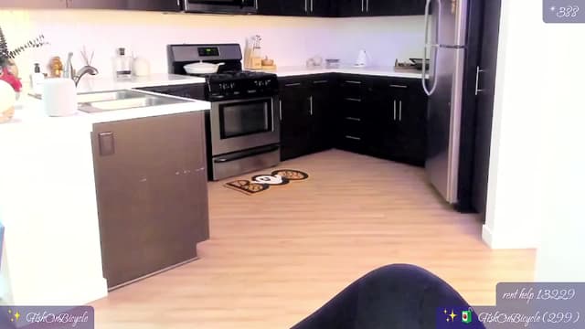 Gallery image thumbnail from litty's myfreecams stream on, 09/30/2024, 04:38 image 15 of 20