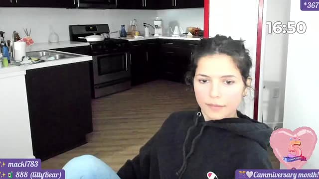Gallery image thumbnail from litty's myfreecams stream on, 11/17/2024, 01:13 image 18 of 20
