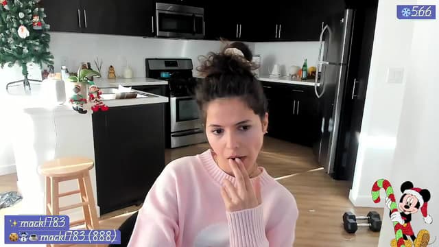 Gallery image thumbnail from litty's myfreecams stream on, 12/18/2024, 24:15 image 18 of 20