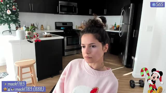 Gallery image thumbnail from litty's myfreecams stream on, 12/18/2024, 24:15 image 17 of 20