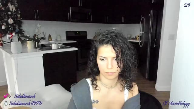 Gallery image thumbnail from litty's myfreecams stream on, 01/05/2025, 01:50 image 10 of 20