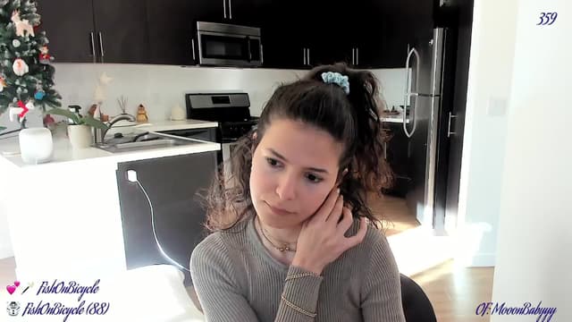 Gallery image thumbnail from litty's myfreecams stream on, 01/05/2025, 23:51 image 13 of 20