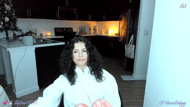 Gallery image thumbnail from litty's myfreecams stream on, 01/18/2025, 03:27 image 6 of 20