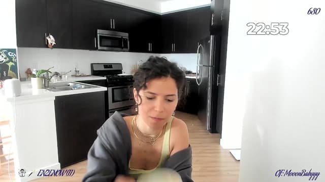 Gallery image thumbnail from litty's myfreecams stream on, 02/17/2025, 24:37 image 8 of 20
