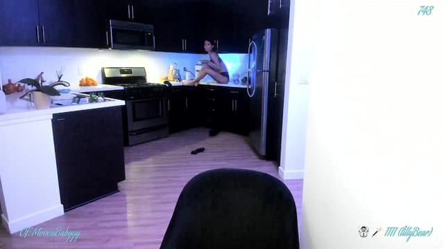 Gallery image thumbnail from litty's myfreecams stream on, 02/28/2025, 08:47 image 16 of 20