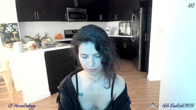 Gallery image thumbnail from litty's myfreecams stream on, 03/02/2025, 04:22 image 5 of 20