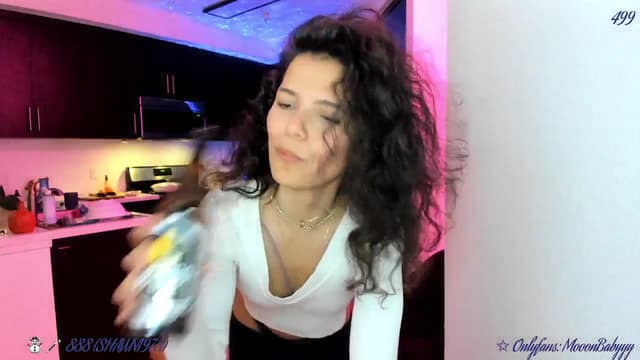 Gallery image thumbnail from litty's myfreecams stream on, 03/07/2025, 09:17 image 8 of 20