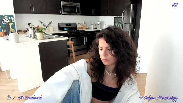 Gallery image thumbnail from litty's myfreecams stream on, 03/22/2025, 24:16 image 4 of 20