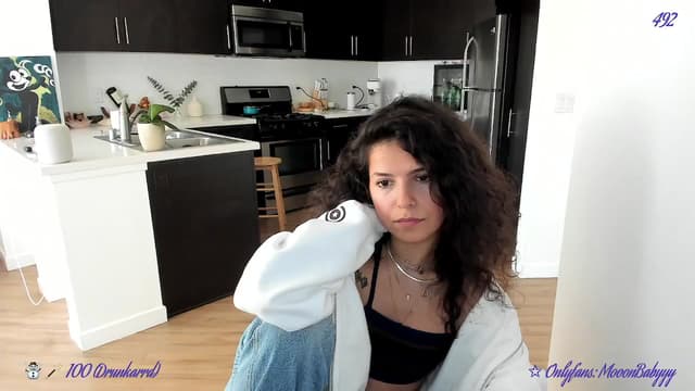 Gallery image thumbnail from litty's myfreecams stream on, 03/22/2025, 24:16 image 15 of 20