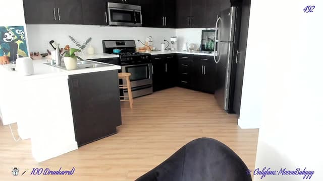 Gallery image thumbnail from litty's myfreecams stream on, 03/22/2025, 24:16 image 20 of 20