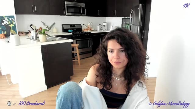 Gallery image thumbnail from litty's myfreecams stream on, 03/22/2025, 24:16 image 14 of 20