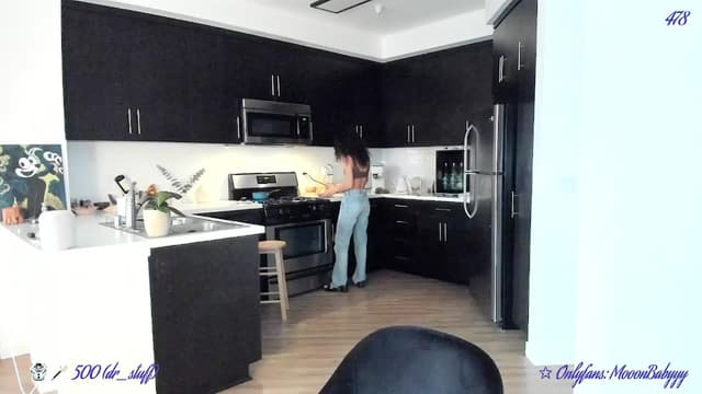 Gallery image thumbnail from litty's myfreecams stream on, 03/22/2025, 02:57 image 12 of 20
