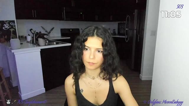 Gallery image thumbnail from litty's myfreecams stream on, 03/23/2025, 05:34 image 14 of 20