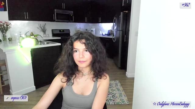 Gallery image thumbnail from litty's myfreecams stream on, 08/03/2025, 04:21 image 3 of 20