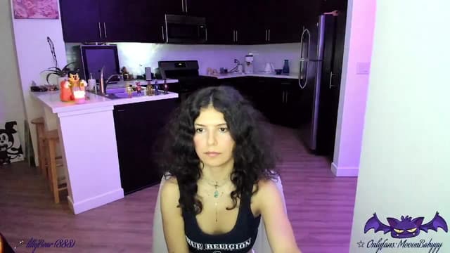 Gallery image thumbnail from litty's myfreecams stream on, 10/27/2025, 03:46 image 16 of 20