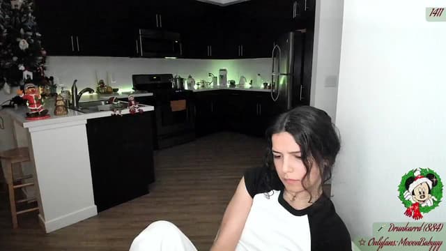Gallery image thumbnail from litty's myfreecams stream on, 12/08/2025, 03:25 image 19 of 20