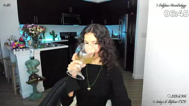 Gallery image thumbnail from litty's myfreecams stream on, 05/06/2026, 06:37 image 3 of 20