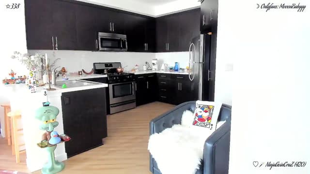 Gallery image thumbnail from litty's myfreecams stream on, 05/17/2026, 24:39 image 10 of 20