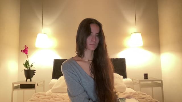 Gallery image thumbnail from ll_00's myfreecams stream on, 03/04/2025, 08:16 image 6 of 20