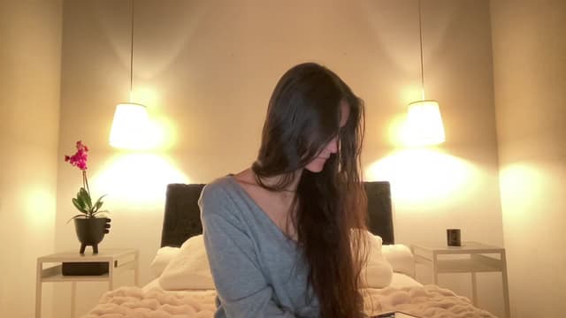 Gallery image thumbnail from ll_00's myfreecams stream on, 03/04/2025, 08:16 image 14 of 20