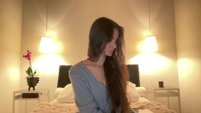 Gallery image thumbnail from ll_00's myfreecams stream on, 03/04/2025, 08:16 image 5 of 20