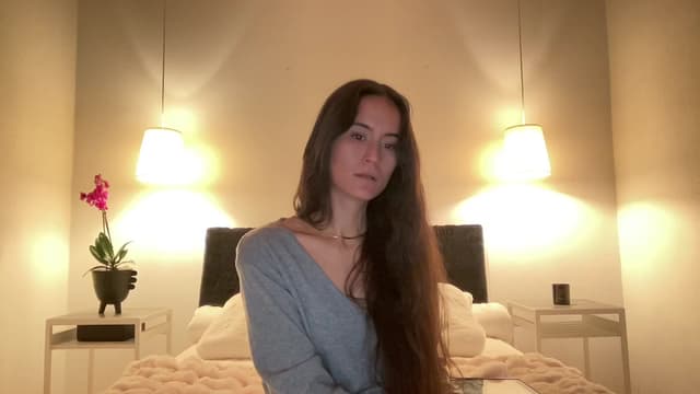 Gallery image thumbnail from ll_00's myfreecams stream on, 03/04/2025, 08:16 image 9 of 20