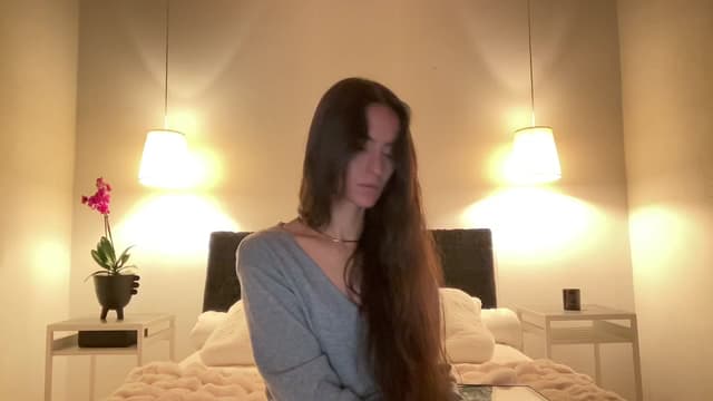 Gallery image thumbnail from ll_00's myfreecams stream on, 03/04/2025, 08:16 image 8 of 20