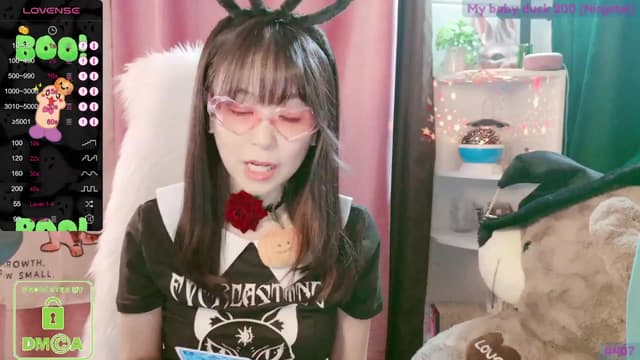 Gallery image thumbnail from meows's myfreecams stream on, 10/08/2023, 06:43 image 19 of 20