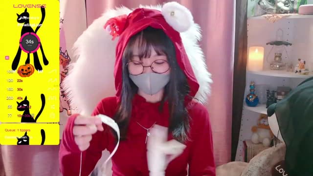 Gallery image thumbnail from meows's myfreecams stream on, 10/15/2023, 06:09 image 2 of 20