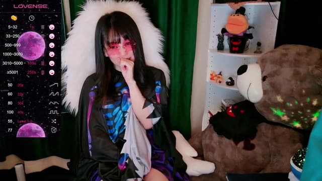 Gallery image thumbnail from meows's myfreecams stream on, 10/29/2023, 06:49 image 3 of 20