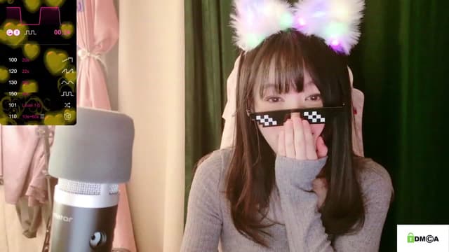 Gallery image thumbnail from meows's myfreecams stream on, 11/19/2023, 07:16 image 18 of 20