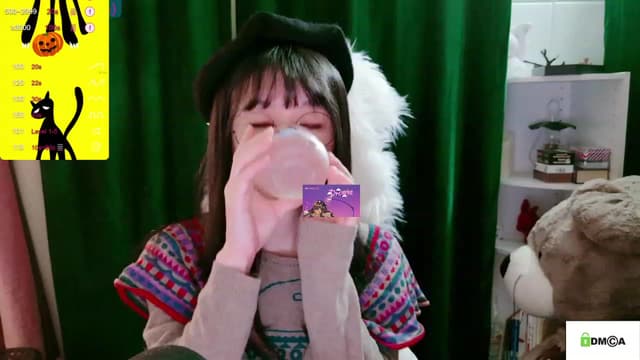 Gallery image thumbnail from meows's myfreecams stream on, 11/25/2023, 05:57 image 9 of 20