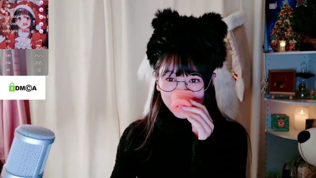 Gallery image thumbnail from meows's myfreecams stream on, 12/10/2023, 06:43 image 10 of 20