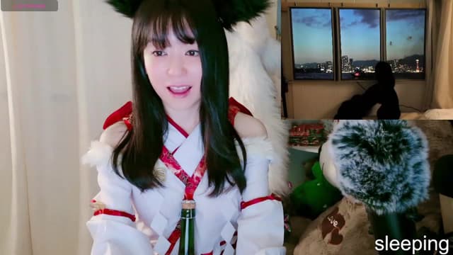 Gallery image thumbnail from meows's myfreecams stream on, 01/01/2024, 06:40 image 8 of 20